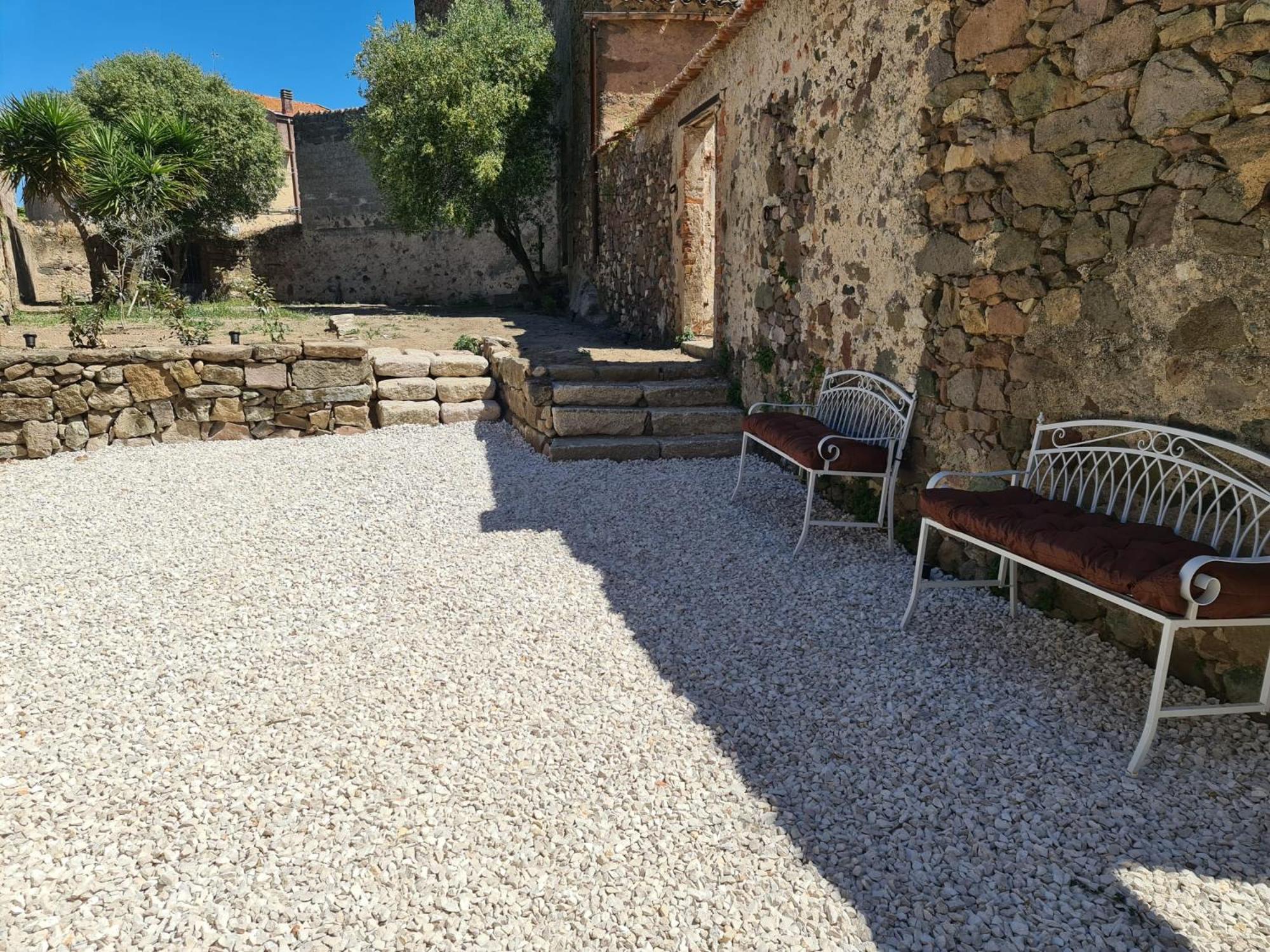 Borgo Santo Stefano Villa Oschiri Buitenkant foto
